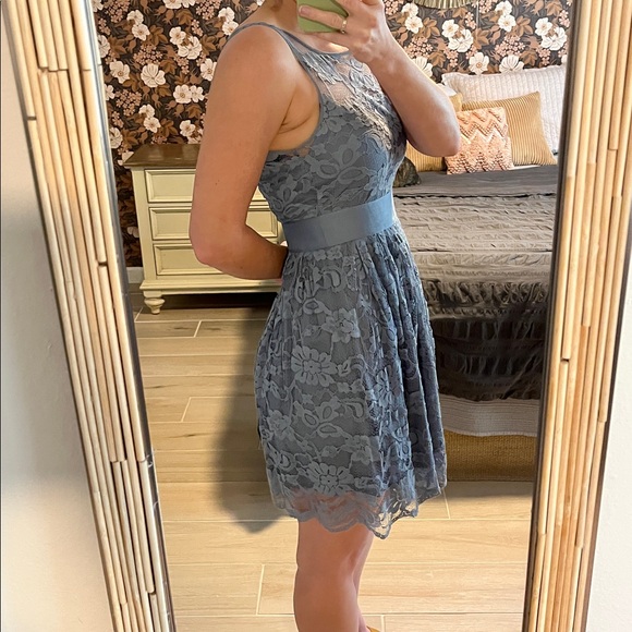 BB Dakota Gray Lace Dress - Picture 4 of 6